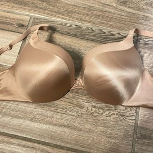 Victoria’s Secret push up bra, 32D